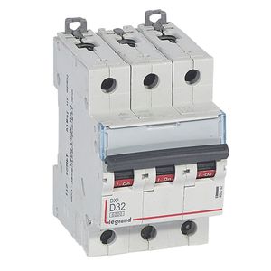 INTERRUPTOR TERMOMAGNETICO DIN DX3 6000  D32, 3X32A, IEC 60947, 25ka/230Vac - 10ka/400Vac 042805517 Legrand