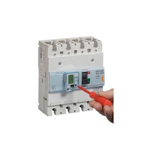INTERRUPTOR TERMOMAGNETICO DIN DX3 10000  C80, 3X80A, IEC 60947, 32ka/230Vac - 16ka/400Vac 409280 Legrand